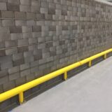 One-line standard guardrail - wall protection